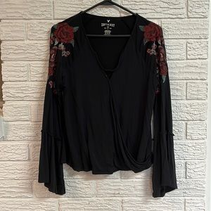 American Eagle Soft and Sexy Bell Sleeve Black Floral Top